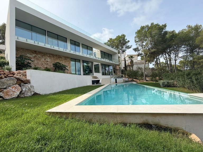 Villa for Sales in Santa Ponsa, Balearic Islands 44