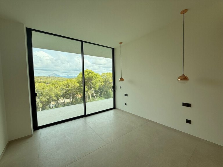 Villa for Sales in Santa Ponsa, Balearic Islands 21