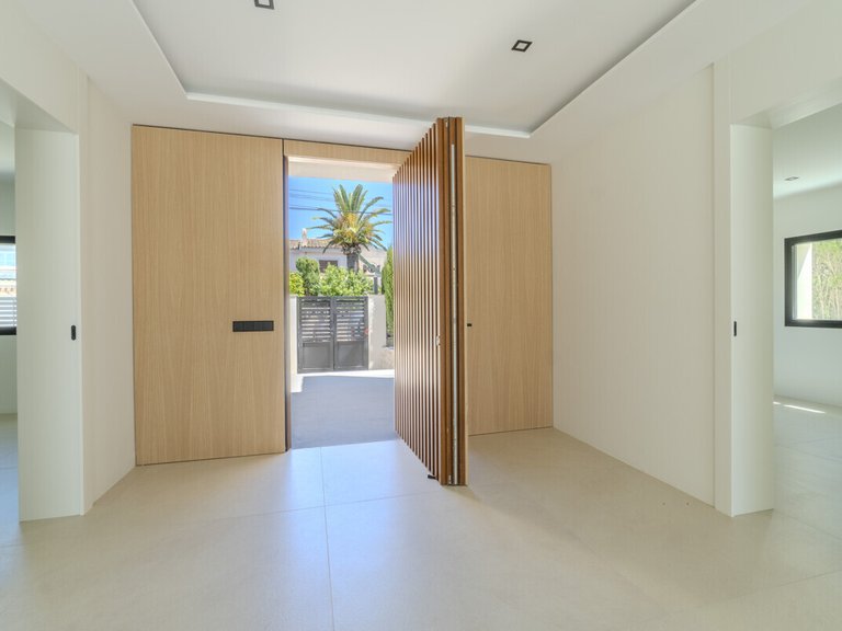 Villa for Sales in Bahia Gran, Balearic Islands 8