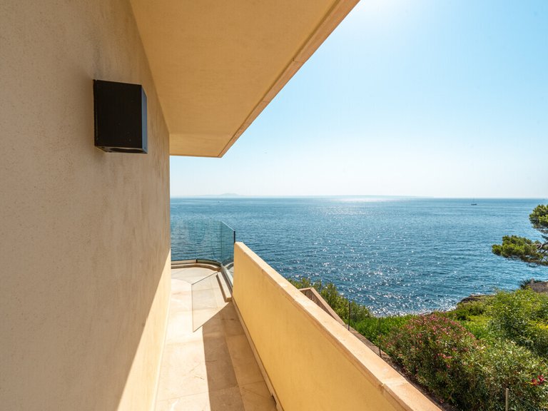 Apartment for Sales in Cala Vinyes, Balearic Islands 6
