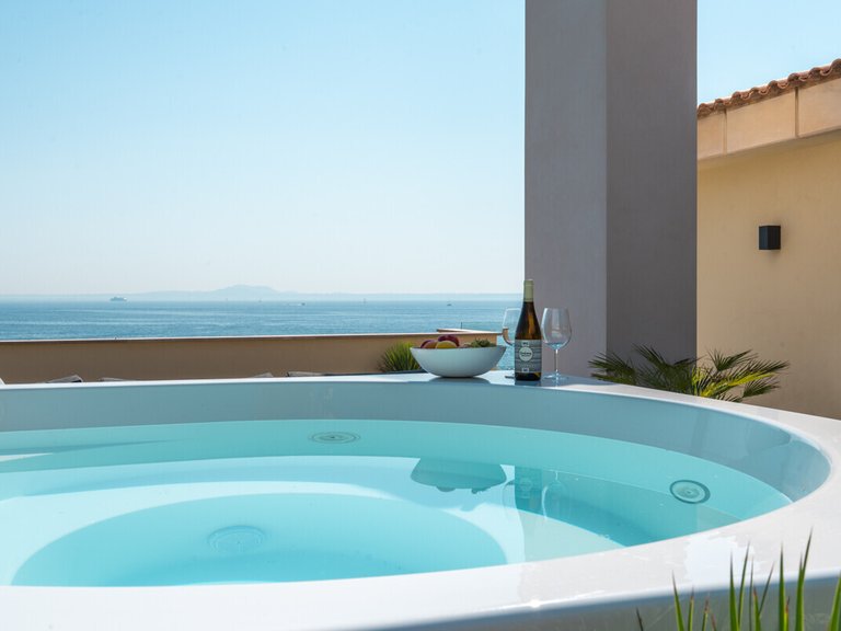 Apartment for Sales in Cala Vinyes, Balearic Islands 4