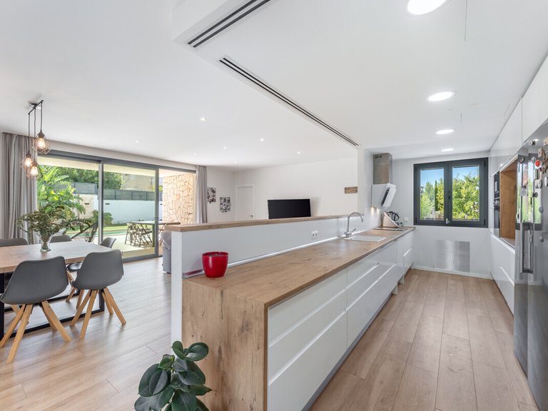 Villa for Sales in Marratxi, Balearic Islands 9