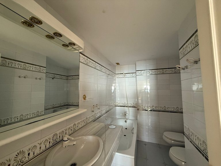 Apartment for Sales in Illetas, Balearic Islands 21
