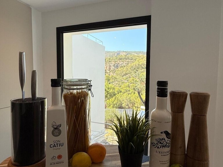 Villa for Long Term Rentals in Genova, Balearic Islands 9