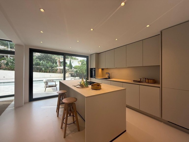 Villa for Sales in Santa Ponsa, Balearic Islands 66