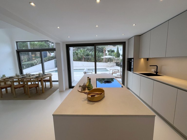 Villa for Sales in Santa Ponsa, Balearic Islands 7