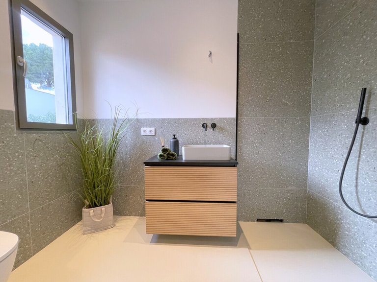 Villa for Sales in Santa Ponsa, Balearic Islands 36