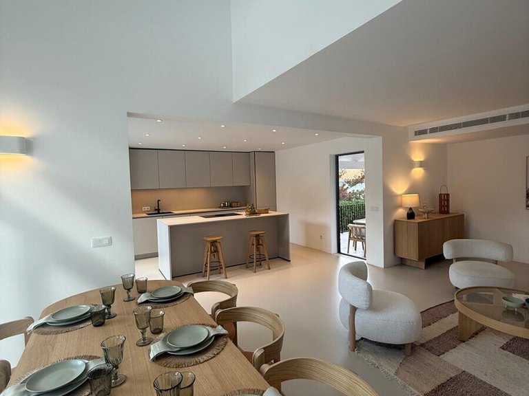 Villa for Sales in Santa Ponsa, Balearic Islands 49