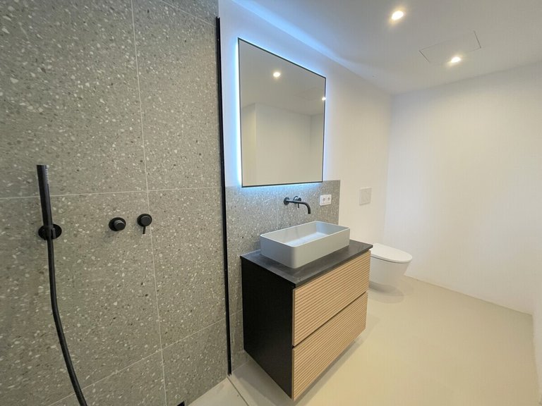 Villa for Sales in Santa Ponsa, Balearic Islands 26