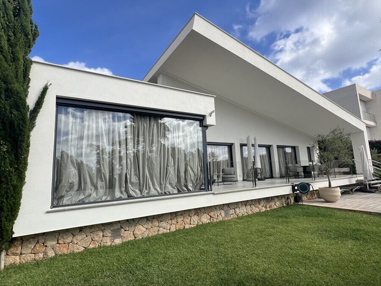 Villa for Sales in Santa Ponsa, Balearic Islands 25