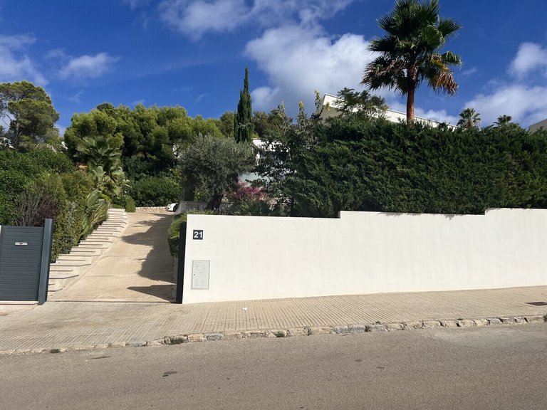 Villa for Sales in Santa Ponsa, Balearic Islands 2