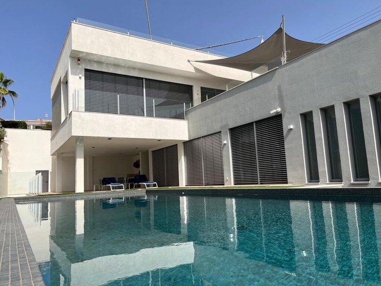 Villa for Sales in Santa Ponsa, Balearic Islands 51