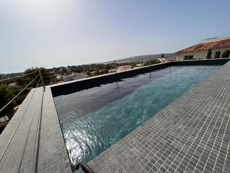 Villa for Sales in Santa Ponsa, Balearic Islands 2