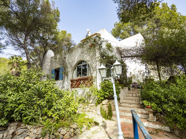 Villa for Sales in Costa De La Calma, Balearic Islands 3