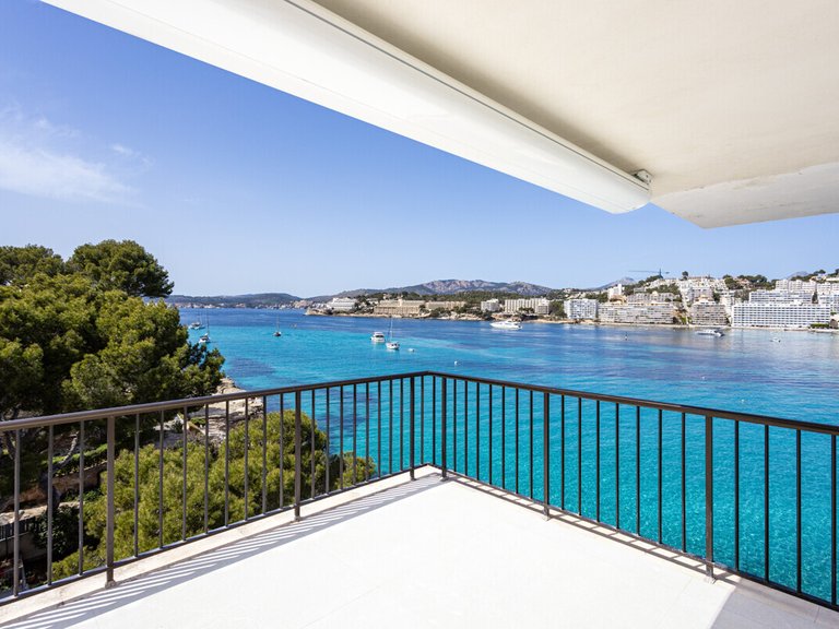 Apartment for Sales in Santa Ponsa, Balearic Islands 1