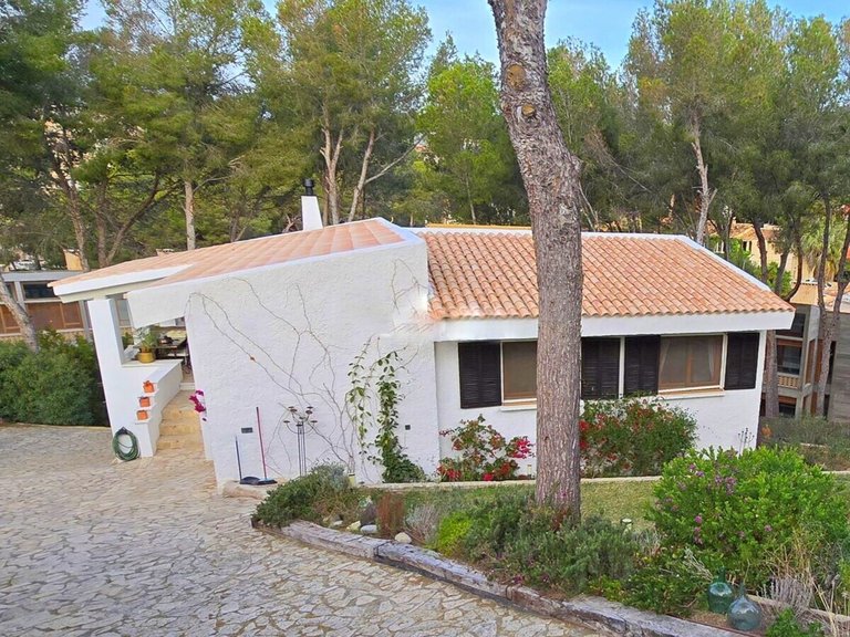 Town House for Long Term Rentals in Santa Ponsa, Balearic Islands 3