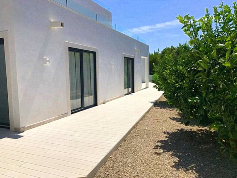 Villa for Long Term Rentals in Nova Santa Ponsa, Balearic Islands 13