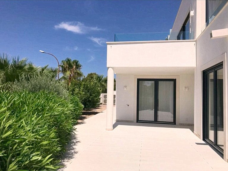 Villa for Long Term Rentals in Nova Santa Ponsa, Balearic Islands 23
