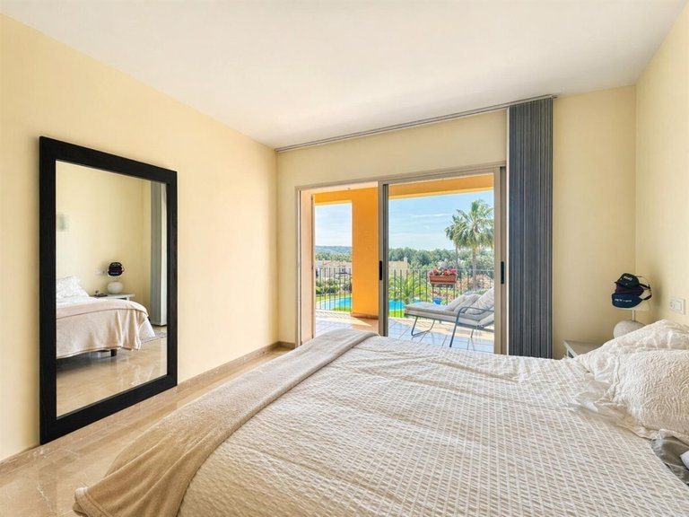 Apartment for Sales in Santa Ponça, Balearic Islands 4