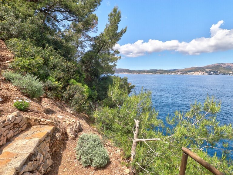 Villa for Sales in Santa Ponsa, Balearic Islands 28