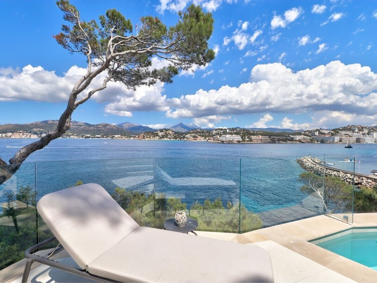 Villa for Sales in Santa Ponsa, Balearic Islands 14