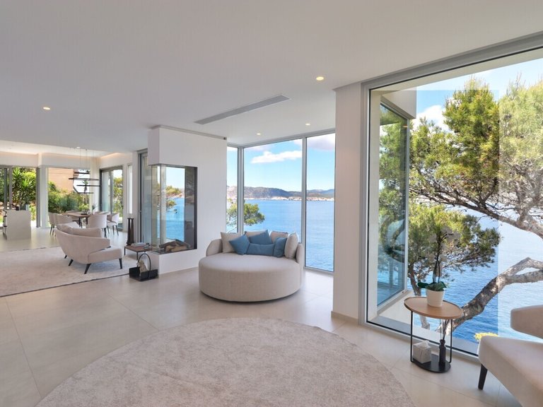 Villa for Sales in Santa Ponsa, Balearic Islands 2