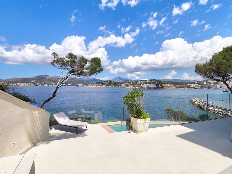 Villa for Sales in Santa Ponsa, Balearic Islands 17