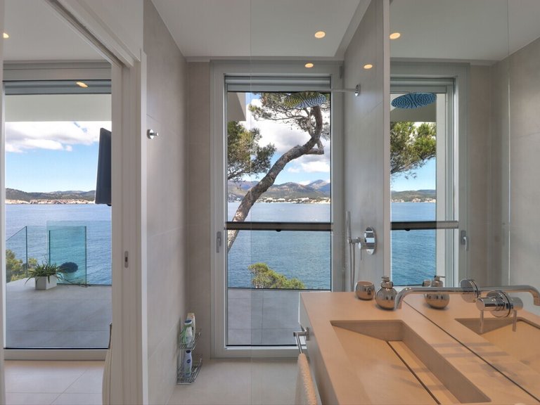 Villa for Sales in Santa Ponsa, Balearic Islands 10