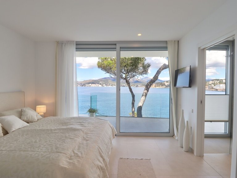 Villa for Sales in Santa Ponsa, Balearic Islands 9