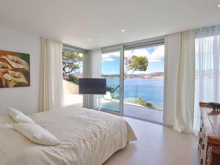 Villa for Sales in Santa Ponsa, Balearic Islands 8