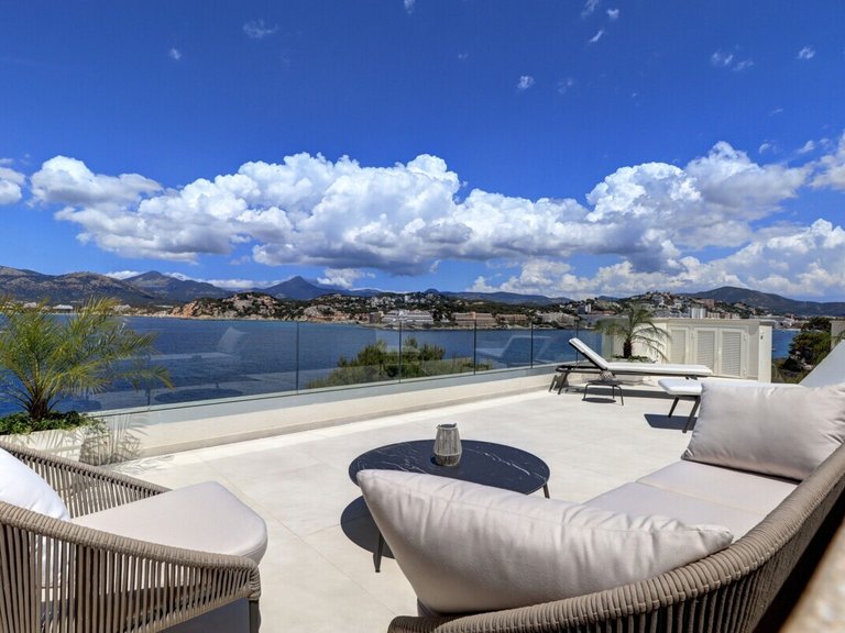 Villa for Sales in Santa Ponsa, Balearic Islands 16