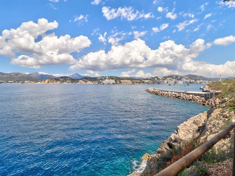 Villa for Sales in Santa Ponsa, Balearic Islands 27