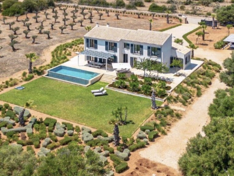 Country House for Sales in Campos, Balearic Islands 1