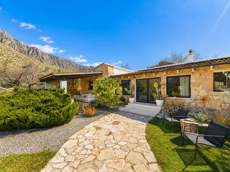 Country House for Sales in Puerto Pollensa, Balearic Islands 13
