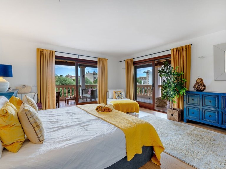 Town House for Sales in Calvia, Balearic Islands 11