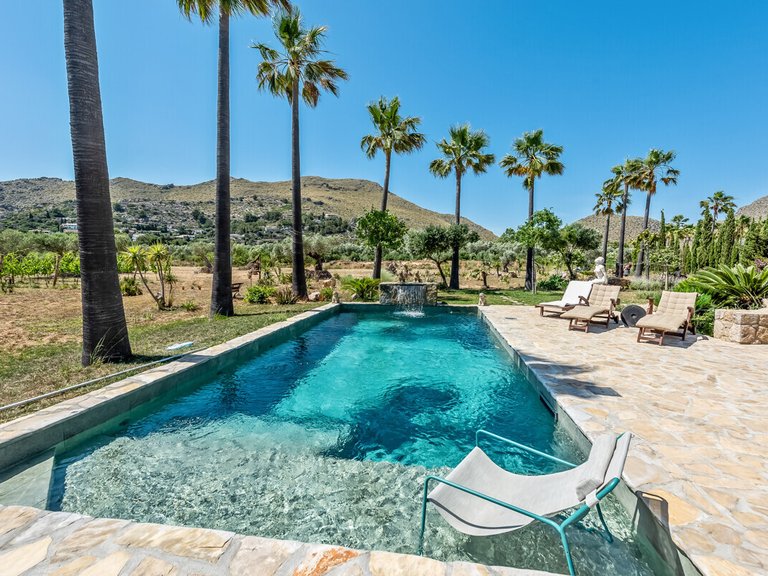 Country House for Sales in Port Pollenca, Balearic Islands 1