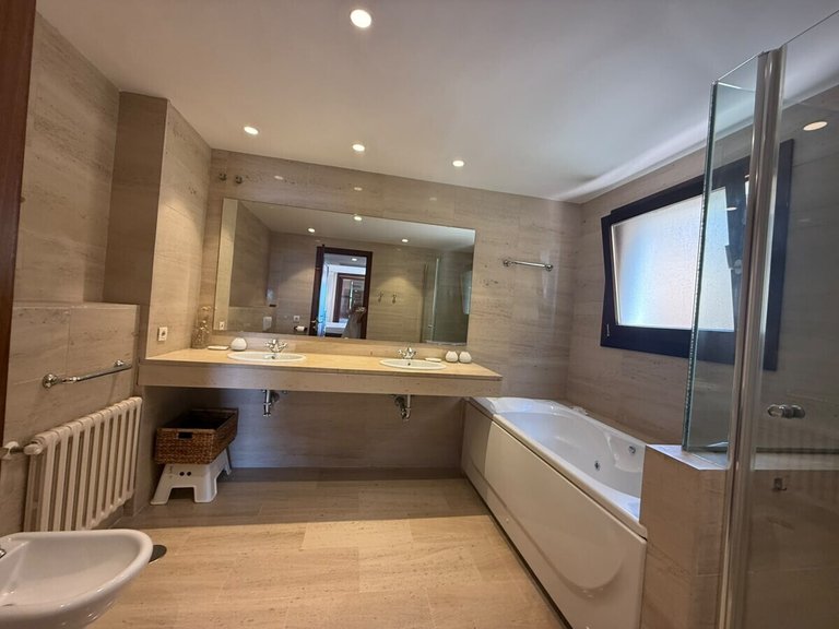 Apartment for Long Term Rentals in Sol De Mallorca, Balearic Islands 14