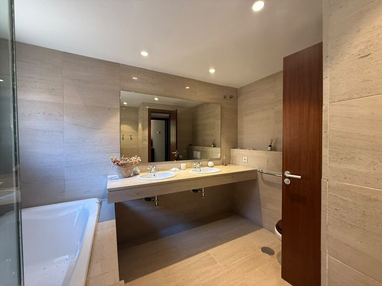 Apartment for Long Term Rentals in Sol De Mallorca, Balearic Islands 17