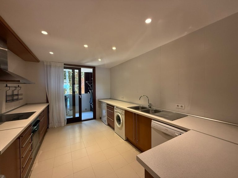 Apartment for Long Term Rentals in Sol De Mallorca, Balearic Islands 6