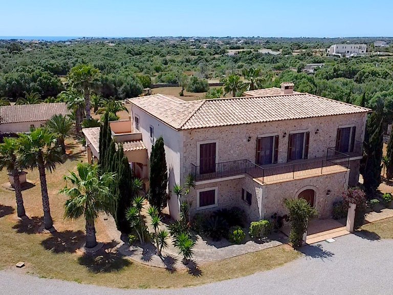 Country House for Sales in Santanyí, Balearic Islands 1