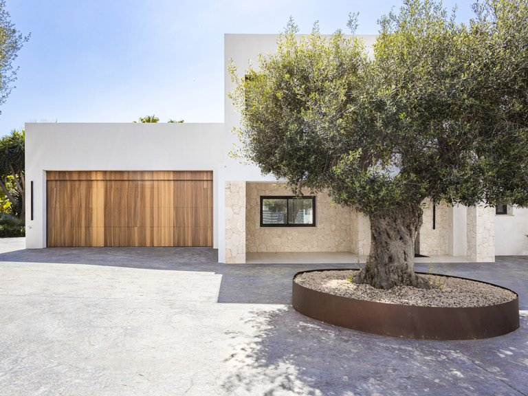 Villa for Sales in Santa Ponsa, Balearic Islands 8