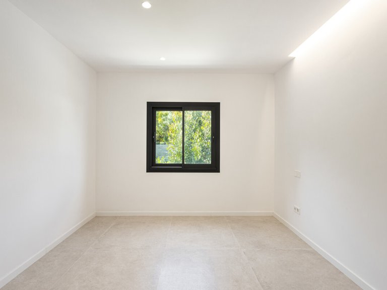 Villa for Sales in Santa Ponsa, Balearic Islands 21