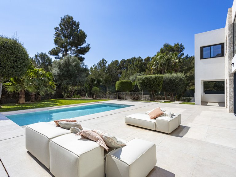 Villa for Sales in Santa Ponsa, Balearic Islands 4