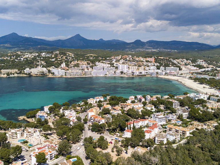 Villa for Sales in Santa Ponsa, Balearic Islands 39