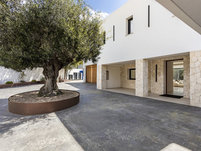Villa for Sales in Santa Ponsa, Balearic Islands 10