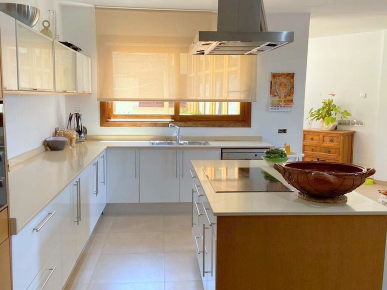 Villa for Sales in Paguera, Balearic Islands 23