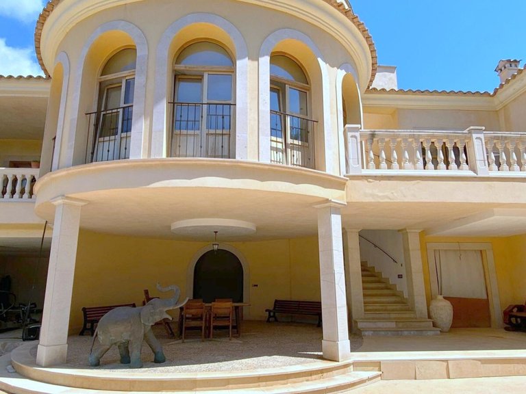 Villa for Sales in Paguera, Balearic Islands 18