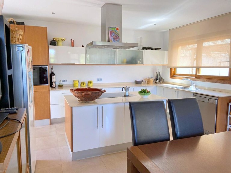 Villa for Sales in Paguera, Balearic Islands 13