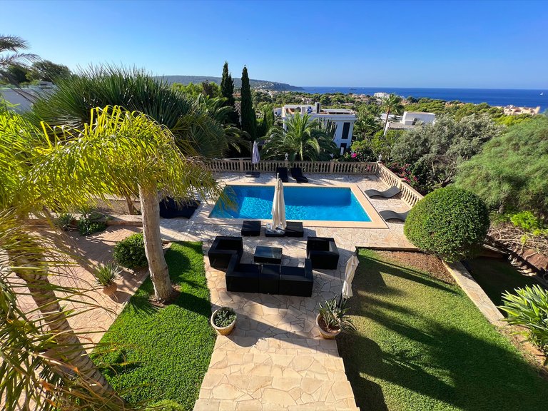 Villa for Sales in Santa Ponça, Balearic Islands 1