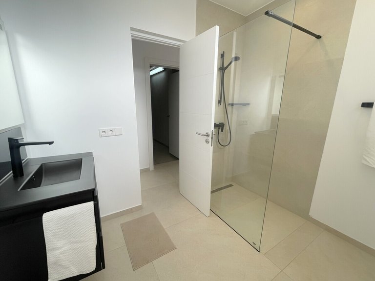 Villa for Long Term Rentals in Palmanova, Balearic Islands 50